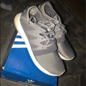 adidas tubular viral